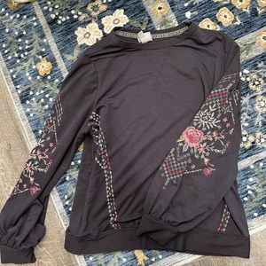 Knox Rose long sleeve embroidered shirt, size XL